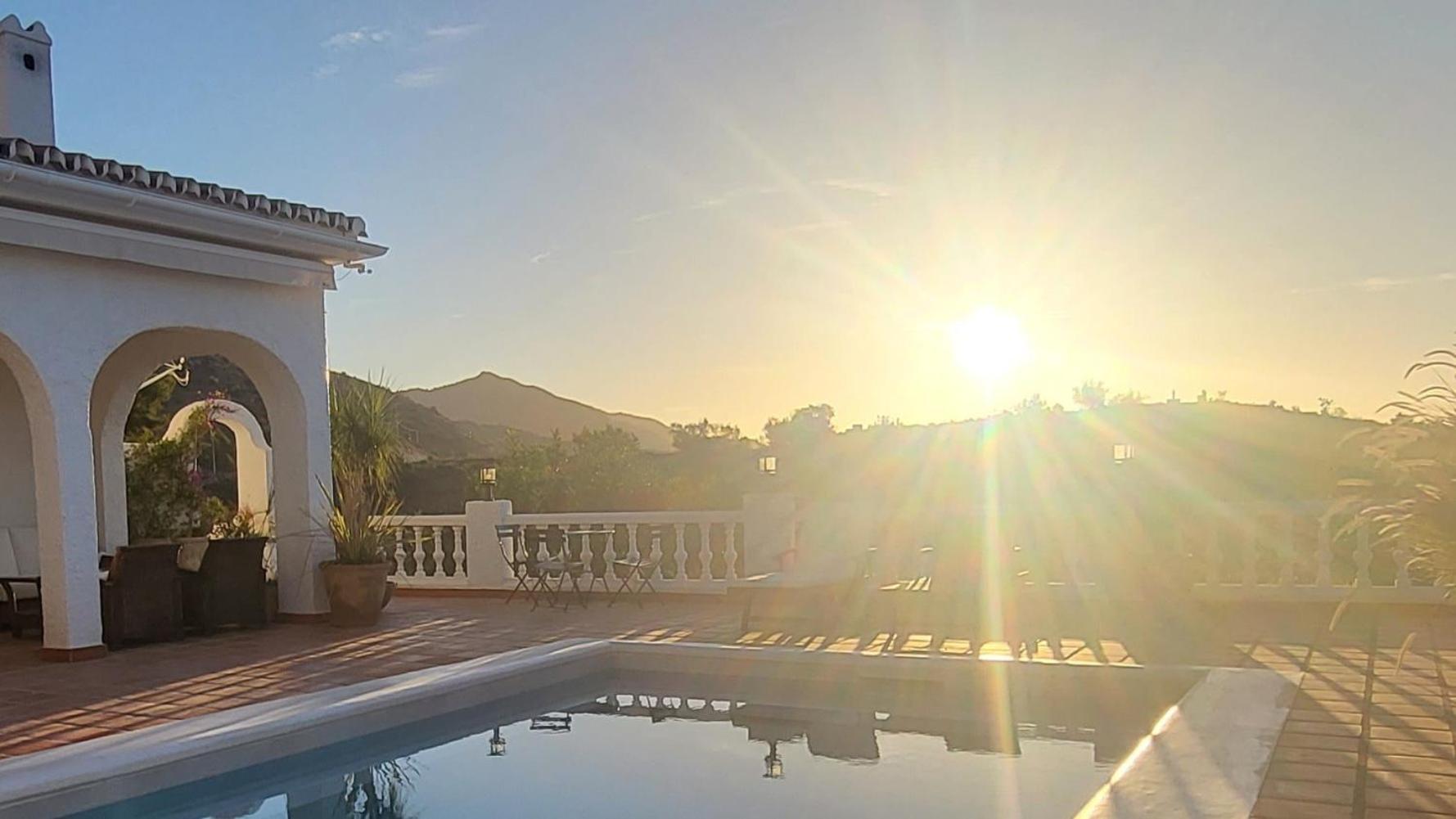 Romantic White Villa -Private Pool Nerja Zewnętrze zdjęcie
